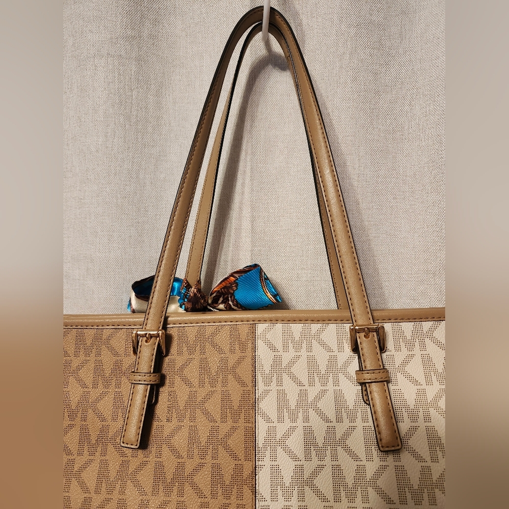 Michael Kors Large Jet Set Camel Multicolor Zip Top Tote - Picture 11 of 16